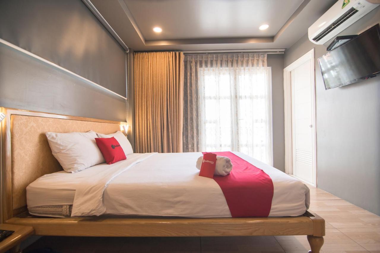 Reddoorz Plus Near Secc Ho Chi Minh City Exterior photo