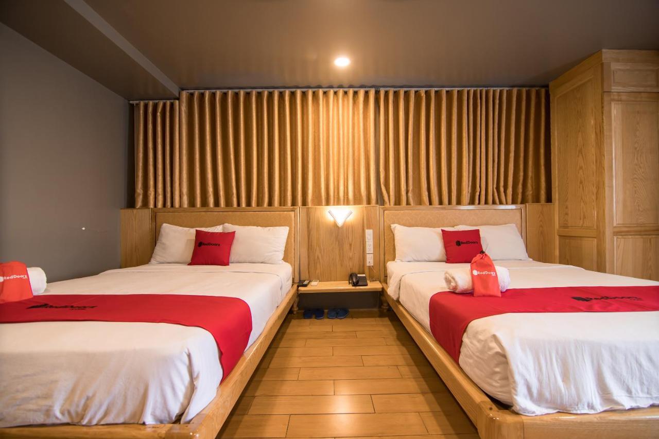 Reddoorz Plus Near Secc Ho Chi Minh City Exterior photo