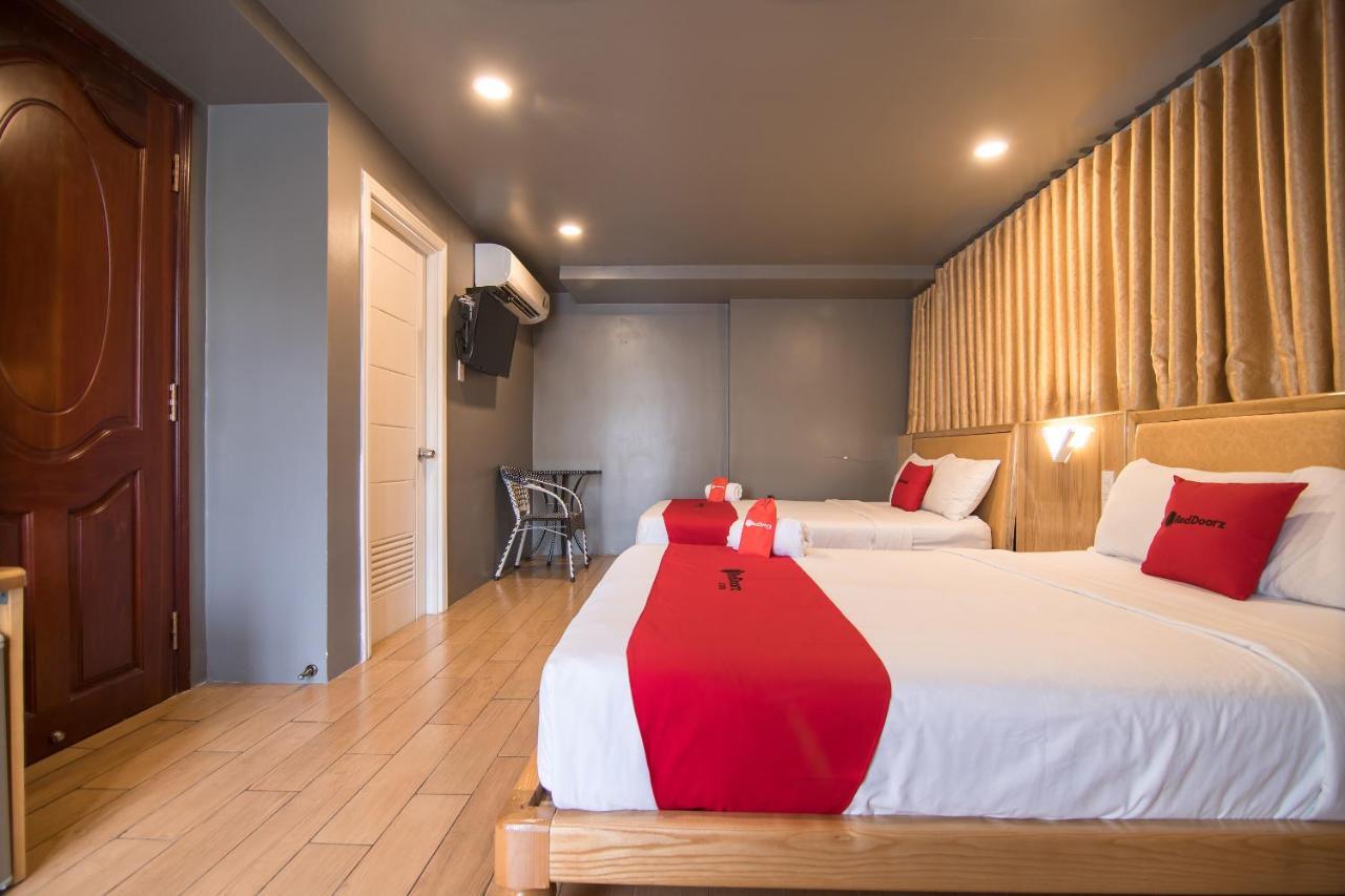 Reddoorz Plus Near Secc Ho Chi Minh City Exterior photo